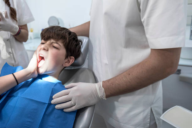 Best Cracked Tooth Emergency Dentist  in Olivia, MN